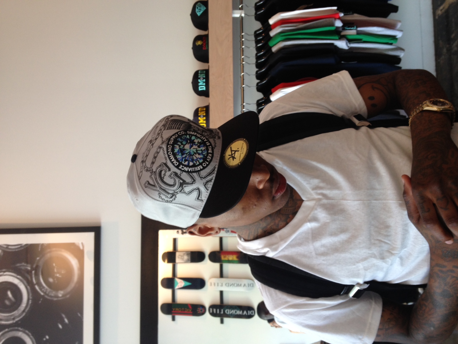 YG wearing HT × Diamond Supply Co. Snapback